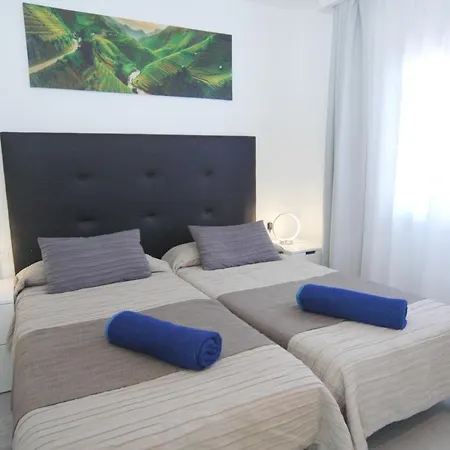 Вілла In Puerto Del Carmen Sleeps 8 Includes Swimming Pool And Air Con 9